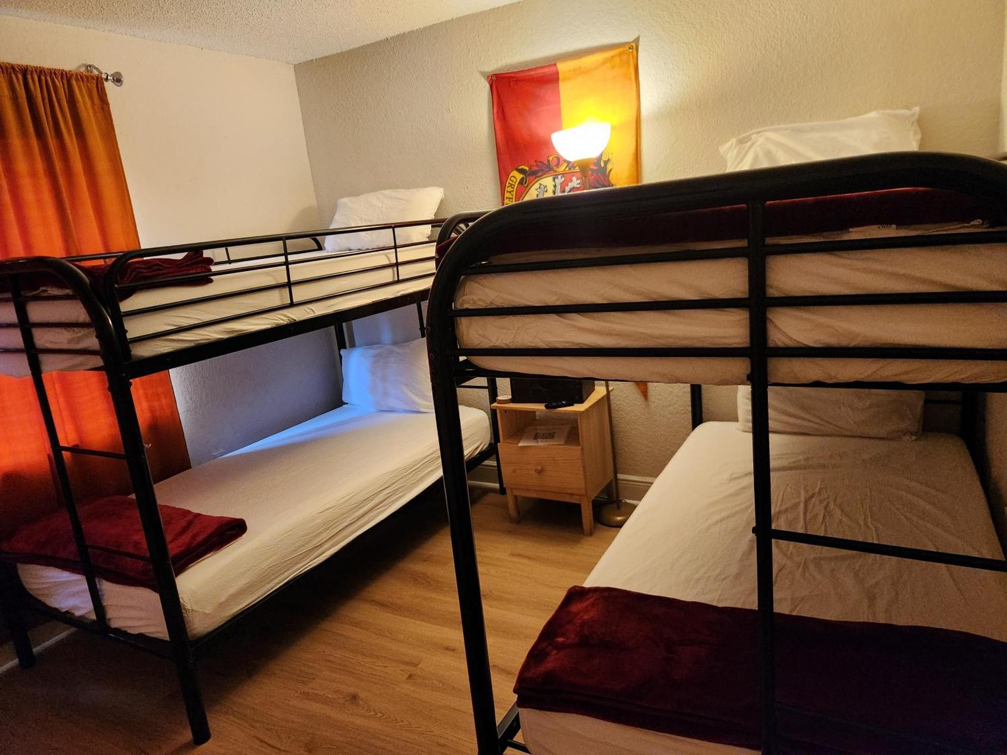 Centauri Vacation Rentals: Orlando 2-Bedroom Condo with Free Parking Exterior photo